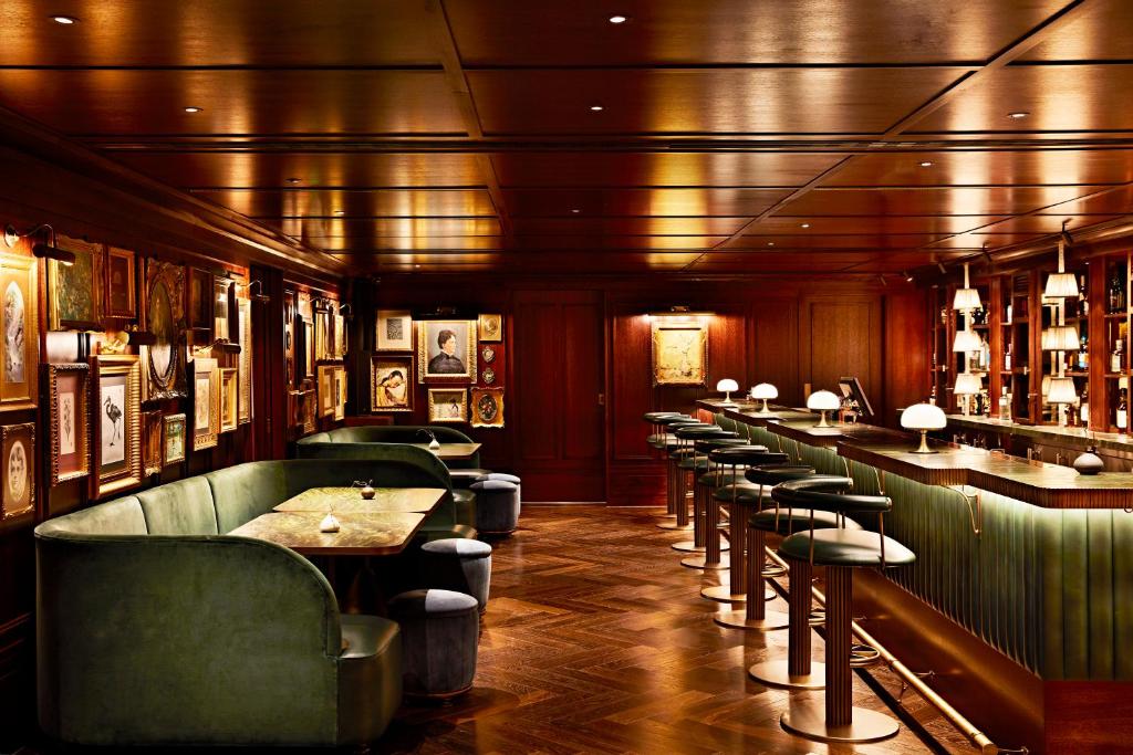Picture of Mandarin Oriental Hyde Park, London Hotel in London