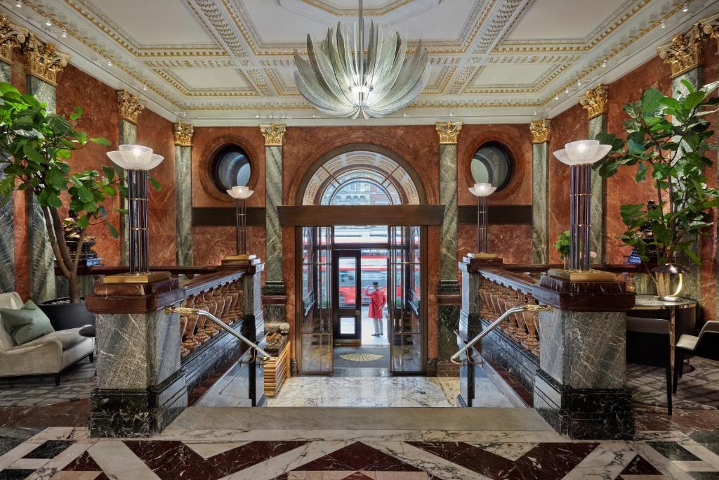 Picture of Mandarin Oriental Hyde Park, London Hotel in London