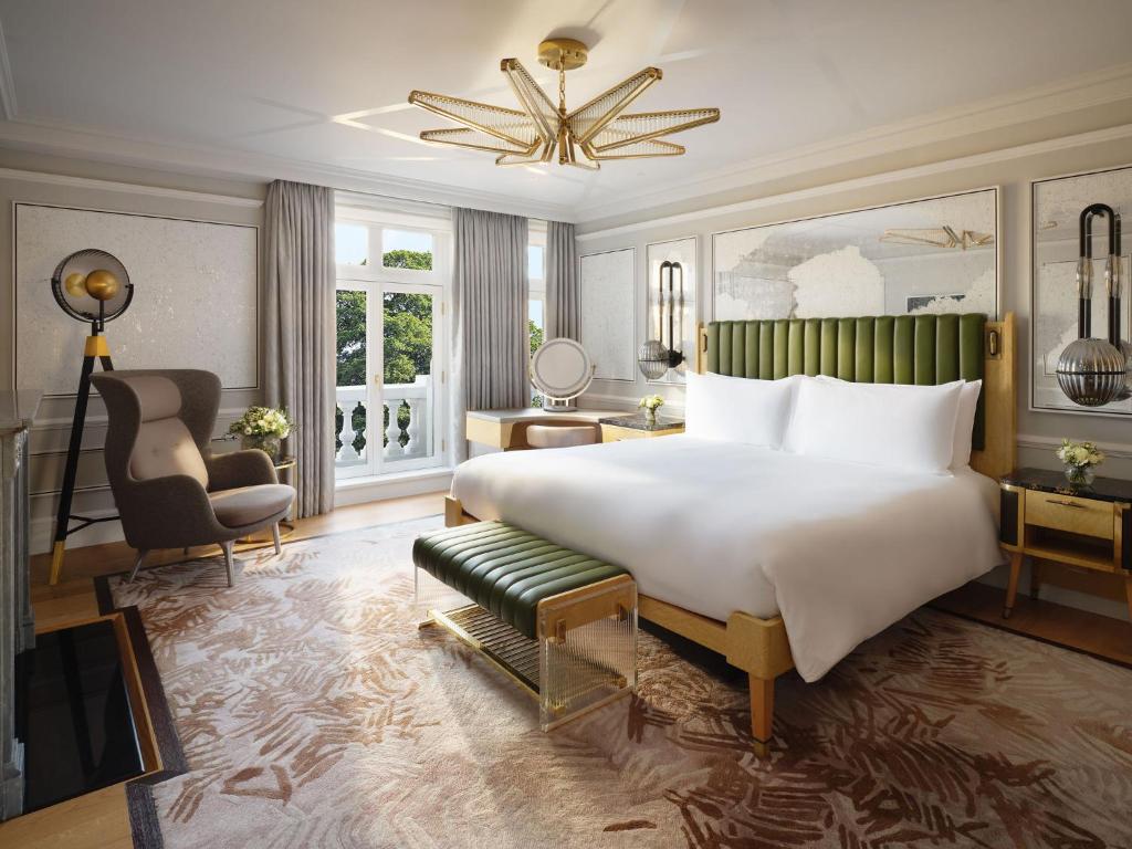 Picture of Mandarin Oriental Hyde Park, London Hotel in London